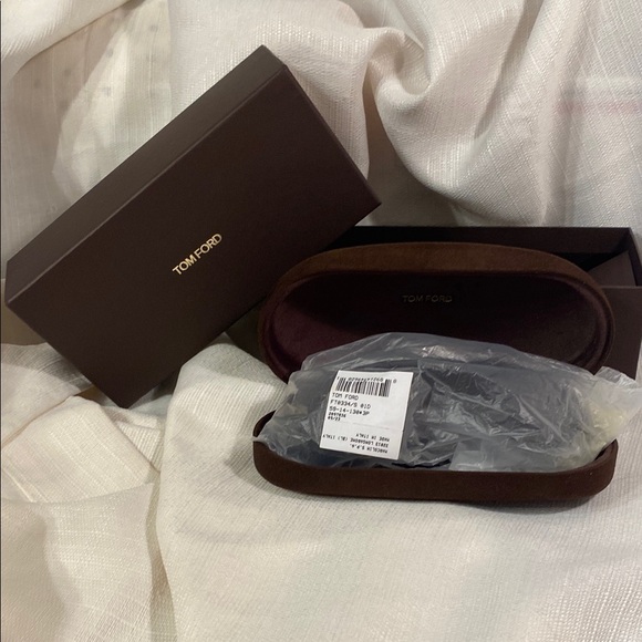 Tom Ford Black Sunglasses with Case - Picture 16 of 16